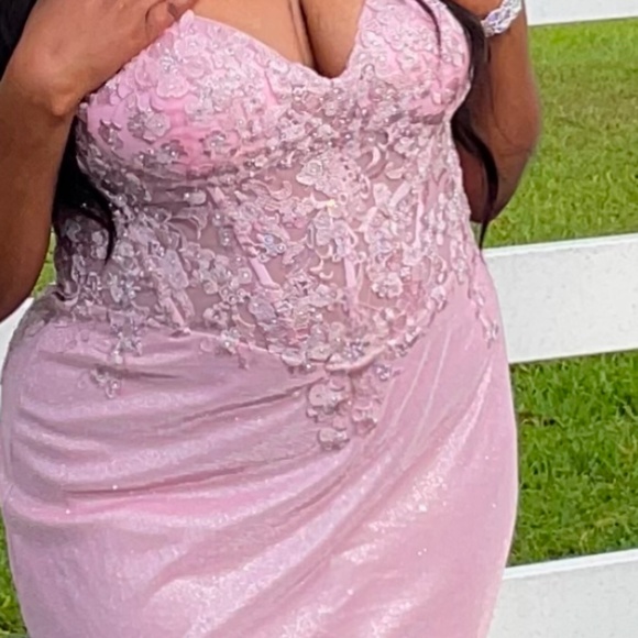 Prom dress - Picture 1 of 1
